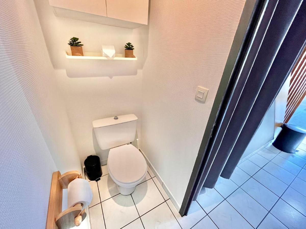 Charmant Duplex Proche De La Gare, Parking Gratuit Laval  Exteriér fotografie